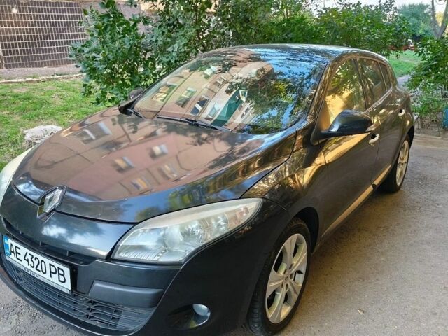 Чорний Рено Меган, об'ємом двигуна 1.5 л та пробігом 258 тис. км за 7500 $, фото 1 на Automoto.ua