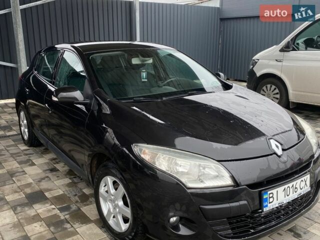 Черный Рено Меган, объемом двигателя 1.6 л и пробегом 245 тыс. км за 6600 $, фото 1 на Automoto.ua