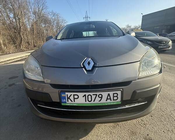 Чорний Рено Меган, об'ємом двигуна 1.46 л та пробігом 223 тис. км за 5600 $, фото 1 на Automoto.ua