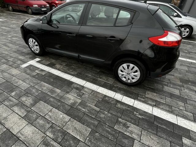 Чорний Рено Меган, об'ємом двигуна 1.6 л та пробігом 199 тис. км за 5500 $, фото 1 на Automoto.ua