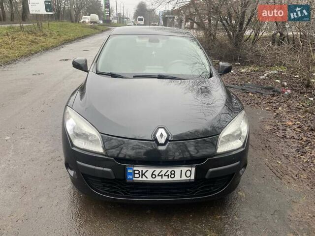 Черный Рено Меган, объемом двигателя 1.5 л и пробегом 300 тыс. км за 6800 $, фото 1 на Automoto.ua