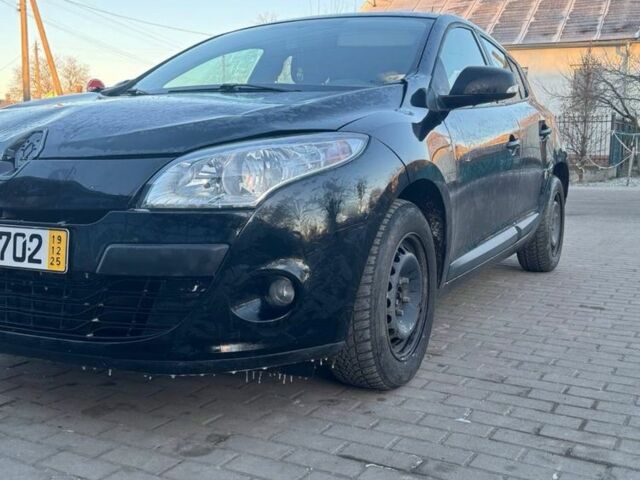 Чорний Рено Меган, об'ємом двигуна 1.6 л та пробігом 187 тис. км за 4400 $, фото 1 на Automoto.ua