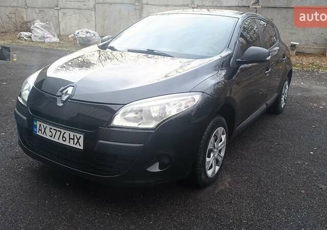 Чорний Рено Меган, об'ємом двигуна 1.6 л та пробігом 296 тис. км за 5100 $, фото 1 на Automoto.ua