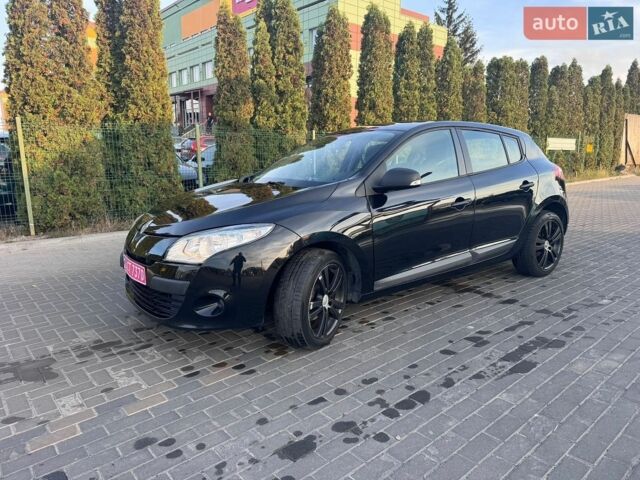 Черный Рено Меган, объемом двигателя 1.6 л и пробегом 234 тыс. км за 5700 $, фото 1 на Automoto.ua