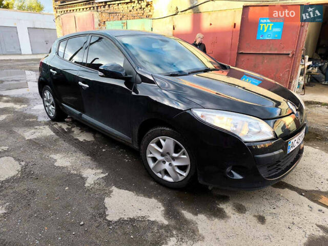 Рено Меган 2011 у Луцьку на Automoto.ua Чорний Рено Меган, об'ємом двигуна 1.46 л та пробігом 221 тис. км за 6900 $, фото 1 на Automoto.ua