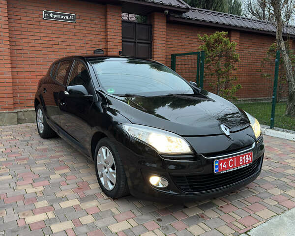 Черный Рено Меган, объемом двигателя 1.6 л и пробегом 211 тыс. км за 7400 $, фото 1 на Automoto.ua