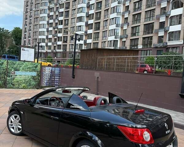 Черный Рено Меган, объемом двигателя 2 л и пробегом 200 тыс. км за 5200 $, фото 1 на Automoto.ua