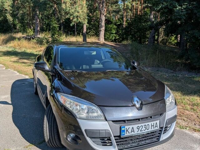 Чорний Рено Меган, об'ємом двигуна 2 л та пробігом 187 тис. км за 8000 $, фото 1 на Automoto.ua