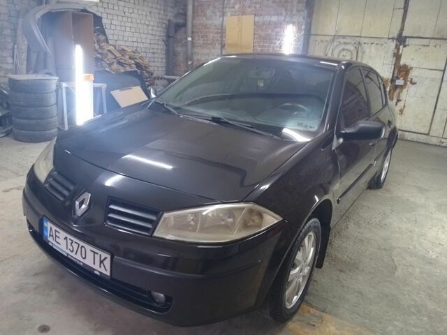 Черный Рено Меган, объемом двигателя 1.4 л и пробегом 300 тыс. км за 3800 $, фото 1 на Automoto.ua