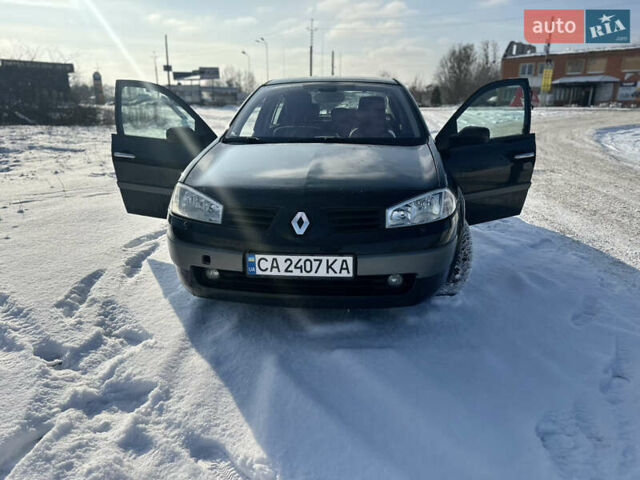 Черный Рено Меган, объемом двигателя 1.6 л и пробегом 310 тыс. км за 4199 $, фото 1 на Automoto.ua