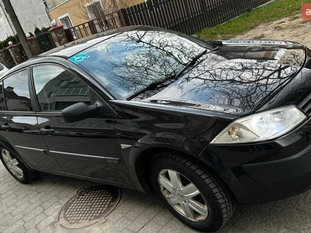 Чорний Рено Меган, об'ємом двигуна 1.6 л та пробігом 330 тис. км за 3950 $, фото 1 на Automoto.ua