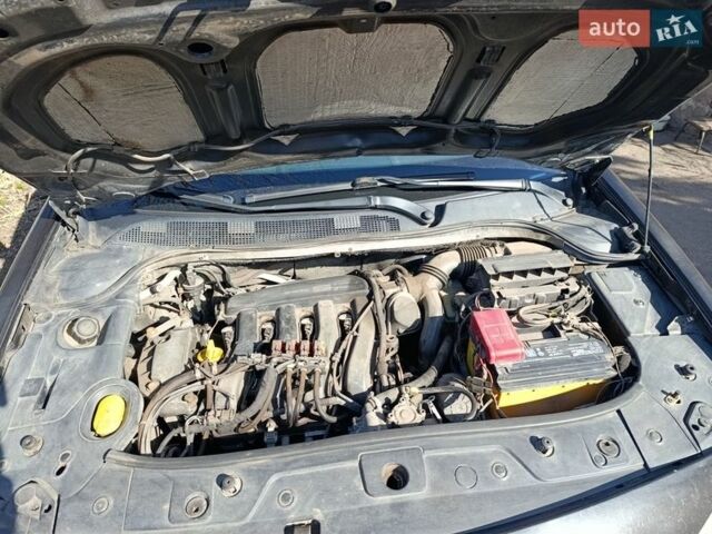 Чорний Рено Меган, об'ємом двигуна 1.6 л та пробігом 218 тис. км за 4000 $, фото 1 на Automoto.ua