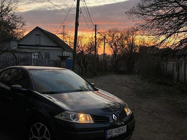 Чорний Рено Меган, об'ємом двигуна 2 л та пробігом 170 тис. км за 5500 $, фото 1 на Automoto.ua