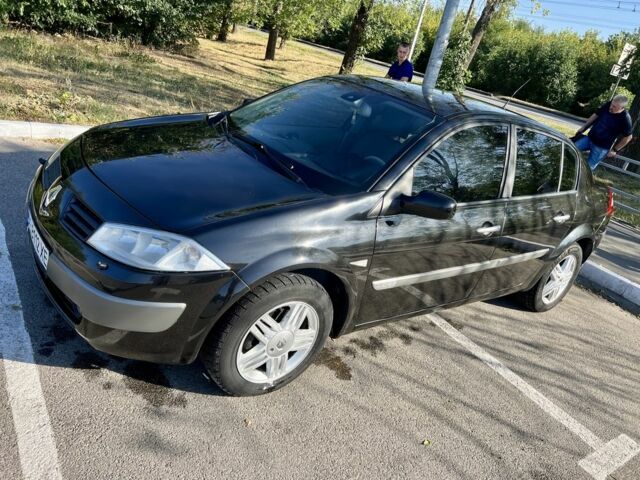 Черный Рено Меган, объемом двигателя 2 л и пробегом 280 тыс. км за 4000 $, фото 1 на Automoto.ua