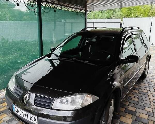 Черный Рено Меган, объемом двигателя 1.6 л и пробегом 250 тыс. км за 5400 $, фото 1 на Automoto.ua