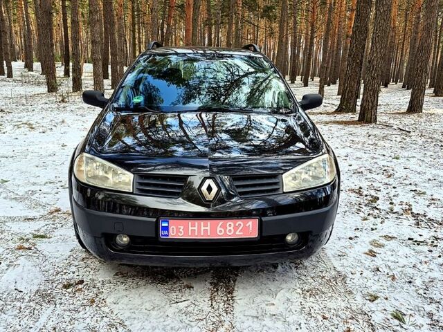 Черный Рено Меган, объемом двигателя 1.6 л и пробегом 23500 тыс. км за 4700 $, фото 1 на Automoto.ua