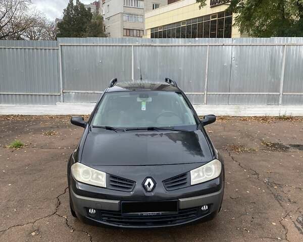 Рено Меган 2006 в Чернигове на Automoto.ua Черный Рено Меган, объемом двигателя 1.6 л и пробегом 260 тыс. км за 4900 $, фото 1 на Automoto.ua