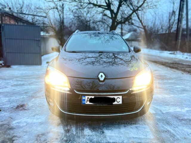 Черный Рено Меган, объемом двигателя 1.4 л и пробегом 200 тыс. км за 6700 $, фото 1 на Automoto.ua