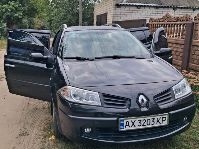 Черный Рено Меган, объемом двигателя 2 л и пробегом 232 тыс. км за 5800 $, фото 1 на Automoto.ua