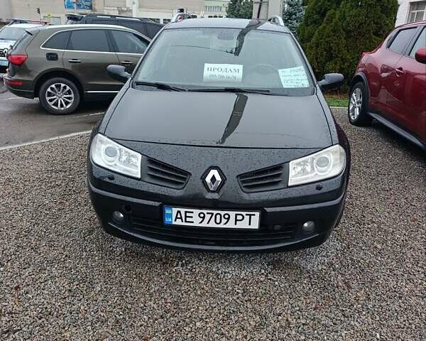 Черный Рено Меган, объемом двигателя 1.6 л и пробегом 300 тыс. км за 4700 $, фото 1 на Automoto.ua