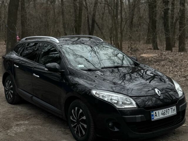 Черный Рено Меган, объемом двигателя 1.5 л и пробегом 300 тыс. км за 3999 $, фото 1 на Automoto.ua