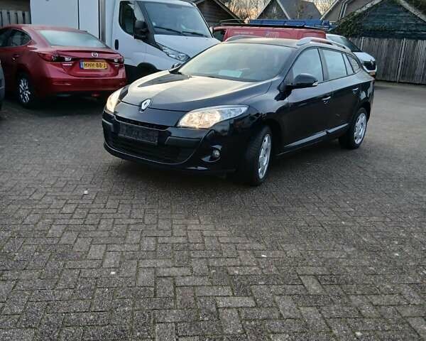 Черный Рено Меган, объемом двигателя 1.6 л и пробегом 164 тыс. км за 7100 $, фото 1 на Automoto.ua