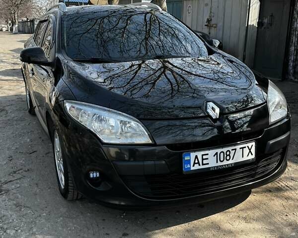 Чорний Рено Меган, об'ємом двигуна 1.46 л та пробігом 373 тис. км за 7500 $, фото 1 на Automoto.ua