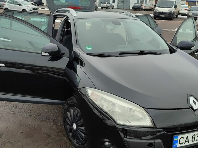 Черный Рено Меган, объемом двигателя 1.5 л и пробегом 326 тыс. км за 7100 $, фото 1 на Automoto.ua