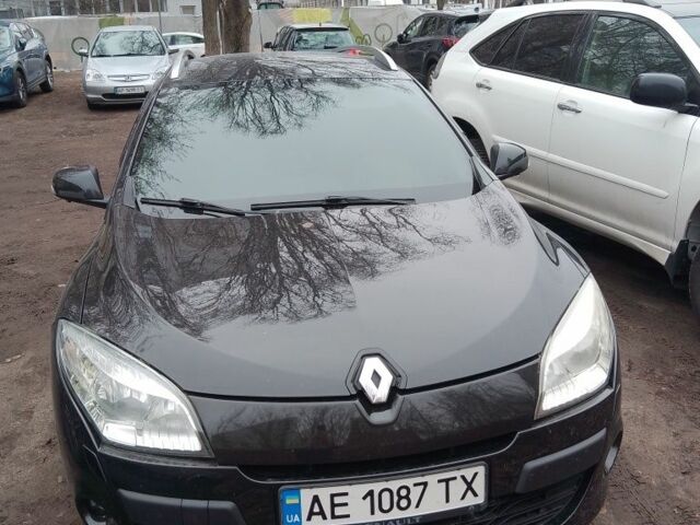 Черный Рено Меган, объемом двигателя 1.5 л и пробегом 237 тыс. км за 7400 $, фото 1 на Automoto.ua