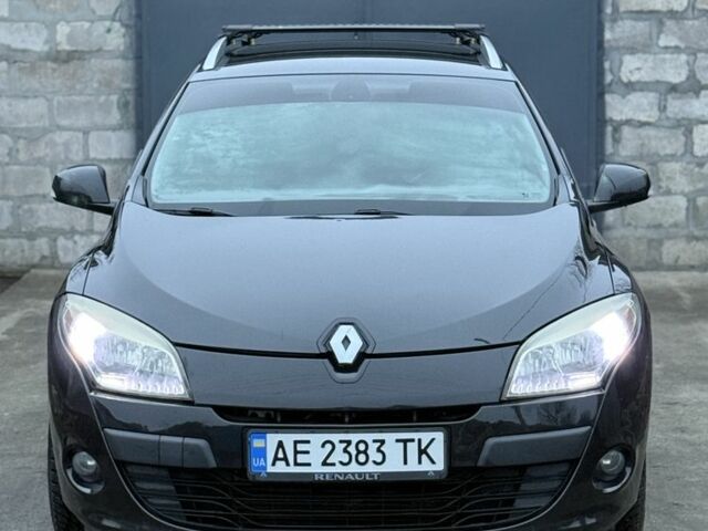 Черный Рено Меган, объемом двигателя 1.5 л и пробегом 239 тыс. км за 7400 $, фото 1 на Automoto.ua