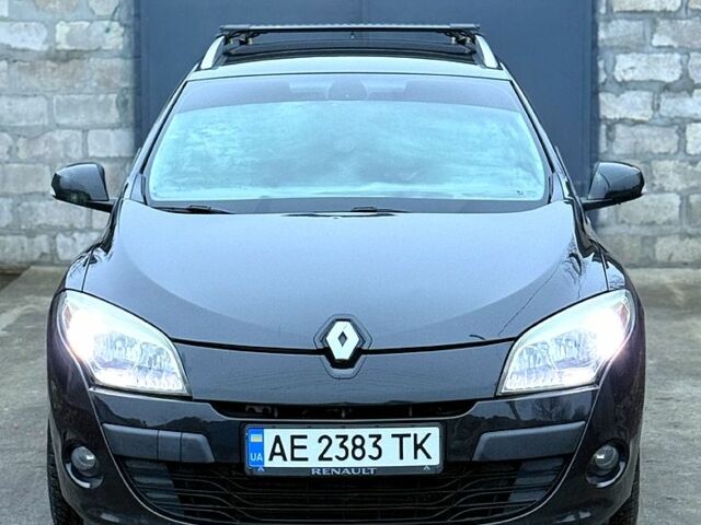 Чорний Рено Меган, об'ємом двигуна 1.5 л та пробігом 239 тис. км за 7399 $, фото 1 на Automoto.ua
