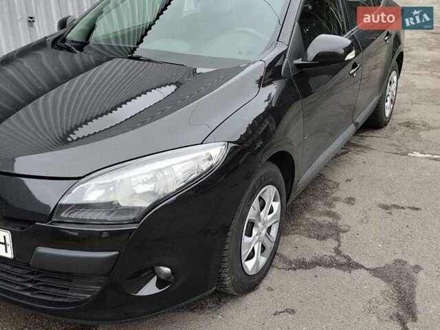 Чорний Рено Меган, об'ємом двигуна 1.46 л та пробігом 236 тис. км за 7000 $, фото 1 на Automoto.ua