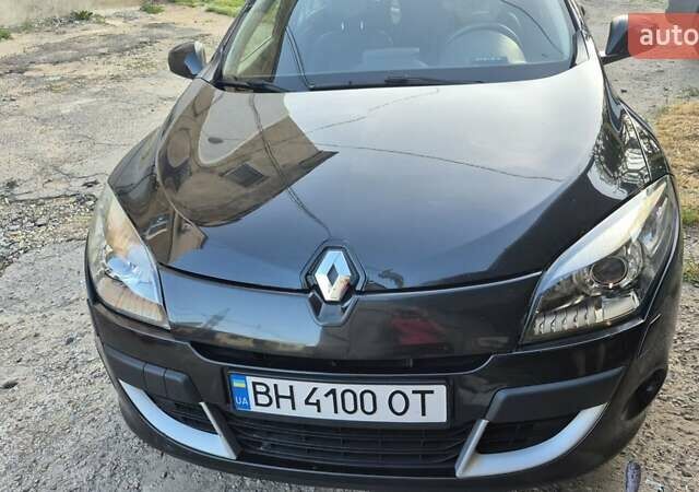 Черный Рено Меган, объемом двигателя 1.46 л и пробегом 270 тыс. км за 7800 $, фото 1 на Automoto.ua