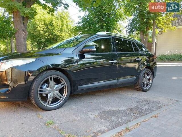 Черный Рено Меган, объемом двигателя 2 л и пробегом 201 тыс. км за 8700 $, фото 1 на Automoto.ua