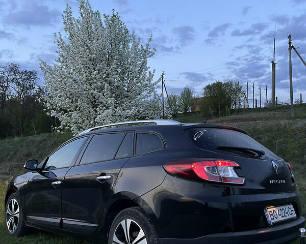 Чорний Рено Меган, об'ємом двигуна 1.46 л та пробігом 284 тис. км за 7500 $, фото 1 на Automoto.ua