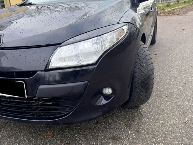 Черный Рено Меган, объемом двигателя 1.5 л и пробегом 0 тыс. км за 7500 $, фото 1 на Automoto.ua