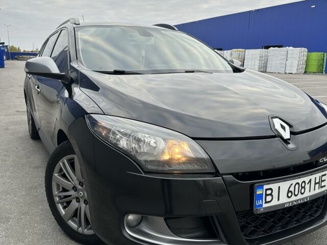 Черный Рено Меган, объемом двигателя 1.5 л и пробегом 350 тыс. км за 7900 $, фото 1 на Automoto.ua
