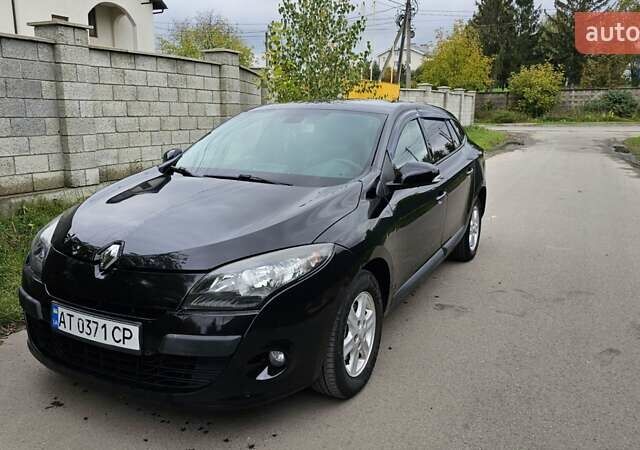 Рено Меган 2011 в Ивано-Франковске на Automoto.ua Черный Рено Меган, объемом двигателя 1.5 л и пробегом 153 тыс. км за 6900 $, фото 1 на Automoto.ua
