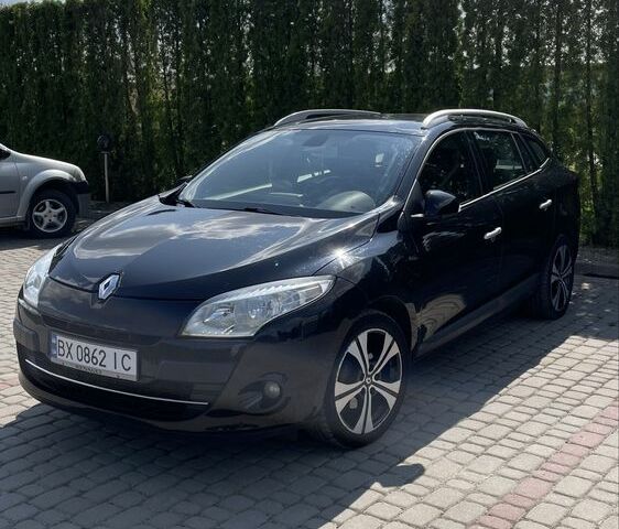 Черный Рено Меган, объемом двигателя 1.4 л и пробегом 200 тыс. км за 7100 $, фото 1 на Automoto.ua