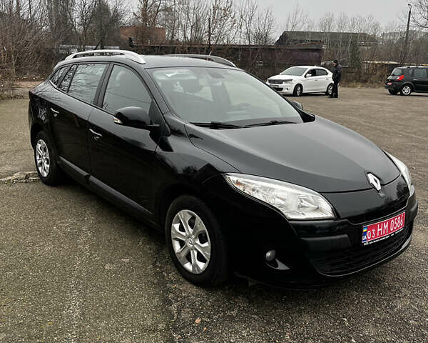 Черный Рено Меган, объемом двигателя 1.6 л и пробегом 219 тыс. км за 7450 $, фото 1 на Automoto.ua