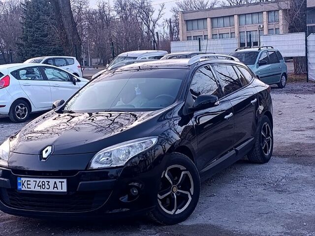 Чорний Рено Меган, об'ємом двигуна 1.5 л та пробігом 258 тис. км за 7500 $, фото 1 на Automoto.ua