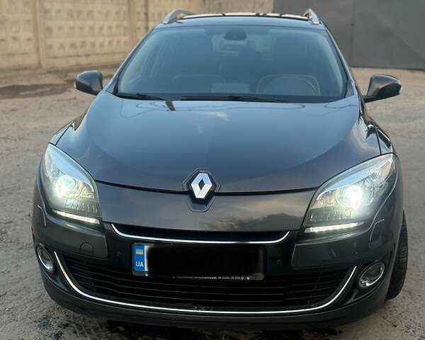 Чорний Рено Меган, об'ємом двигуна 1.6 л та пробігом 241 тис. км за 8200 $, фото 1 на Automoto.ua