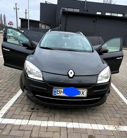 Чорний Рено Меган, об'ємом двигуна 1.5 л та пробігом 0 тис. км за 7500 $, фото 1 на Automoto.ua