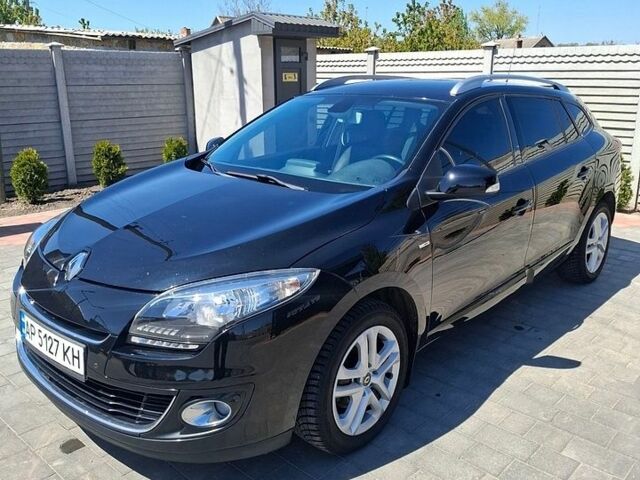 Черный Рено Меган, объемом двигателя 1.46 л и пробегом 300 тыс. км за 8300 $, фото 1 на Automoto.ua