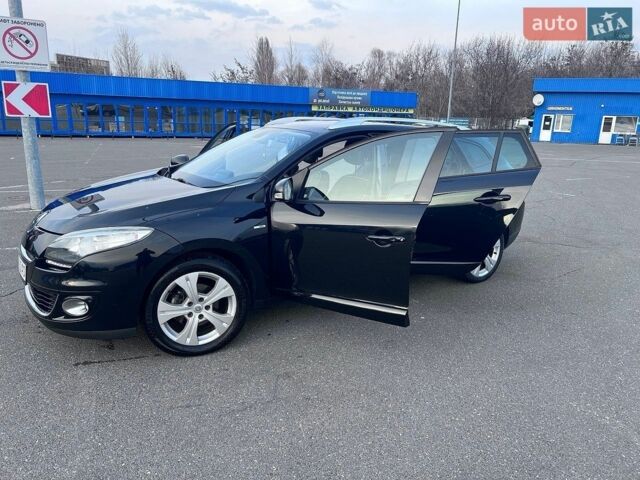 Чорний Рено Меган, об'ємом двигуна 1.46 л та пробігом 260 тис. км за 7700 $, фото 1 на Automoto.ua