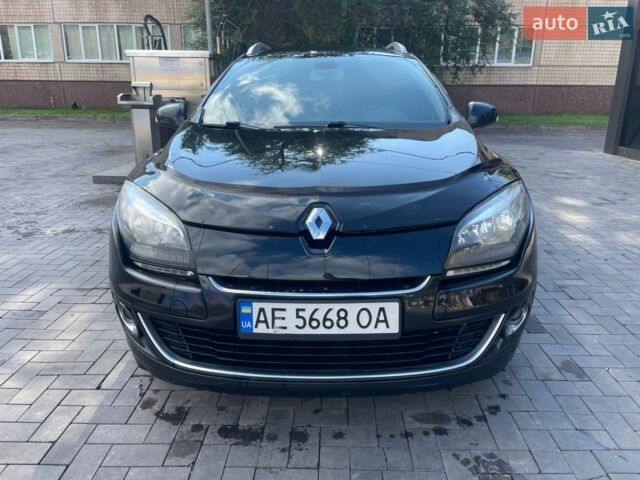 Черный Рено Меган, объемом двигателя 1.46 л и пробегом 250 тыс. км за 7300 $, фото 1 на Automoto.ua