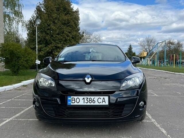 Чорний Рено Меган, об'ємом двигуна 1.46 л та пробігом 207 тис. км за 7700 $, фото 1 на Automoto.ua