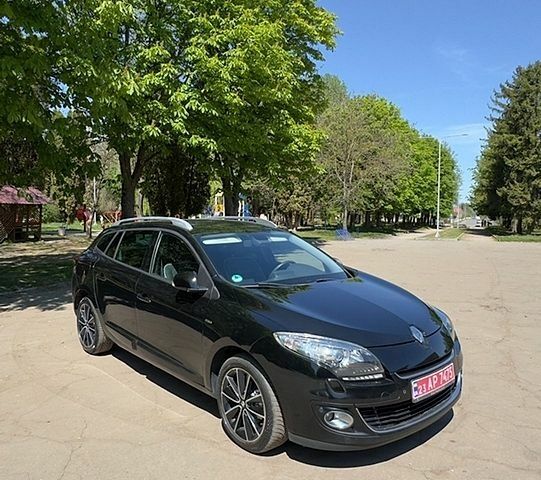 Черный Рено Меган, объемом двигателя 1.6 л и пробегом 203 тыс. км за 8700 $, фото 1 на Automoto.ua