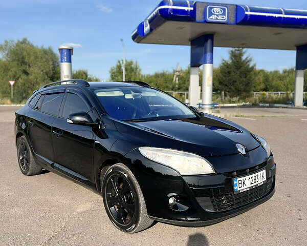Черный Рено Меган, объемом двигателя 1.46 л и пробегом 300 тыс. км за 6700 $, фото 1 на Automoto.ua
