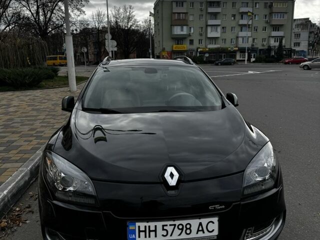Черный Рено Меган, объемом двигателя 1.5 л и пробегом 256 тыс. км за 9000 $, фото 1 на Automoto.ua